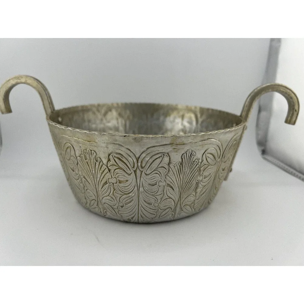Vintage Trade Continental Hand Wrought Silver Sawtooth Edge Twin Handled‎ Bowl